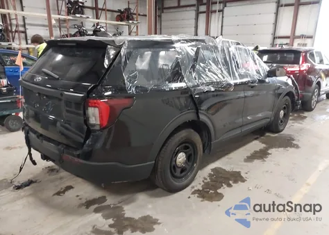 2025 Ford Explorer Police Interceptor from USA, damaged, VIN 1FM5K8AB2SGA35210